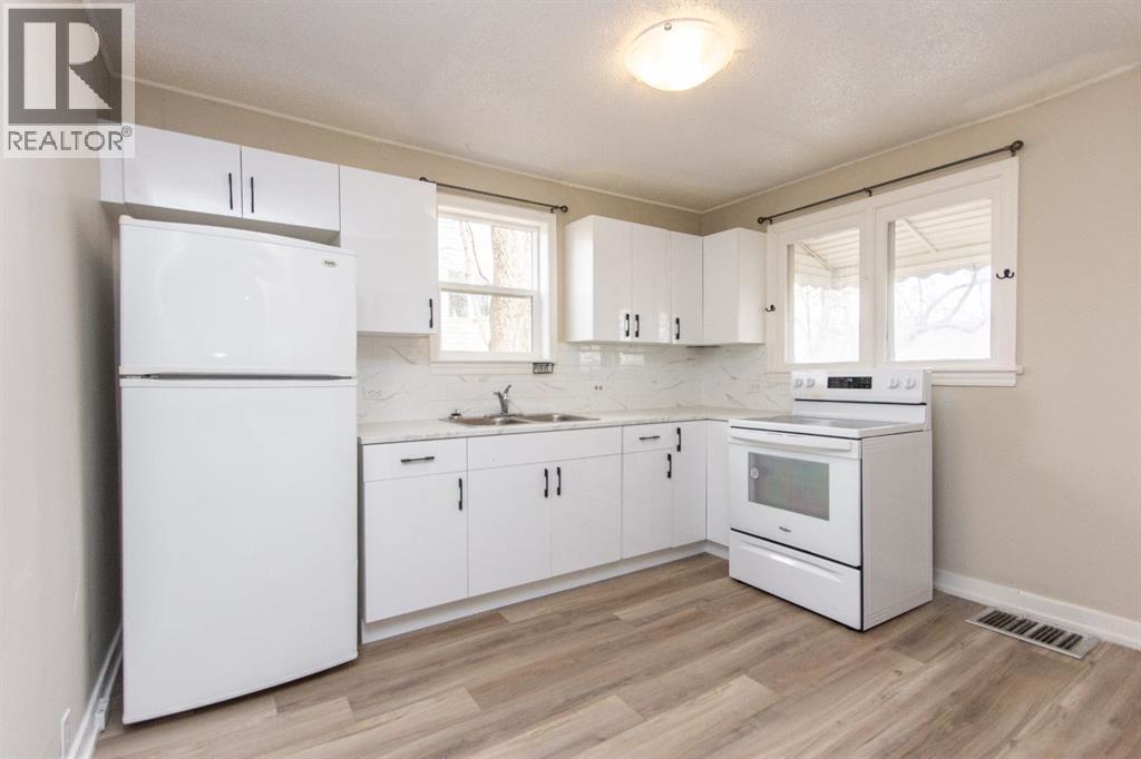 3433 51 Avenue, Red Deer, Alberta  T4N 4E9 - Photo 7 - A2304405