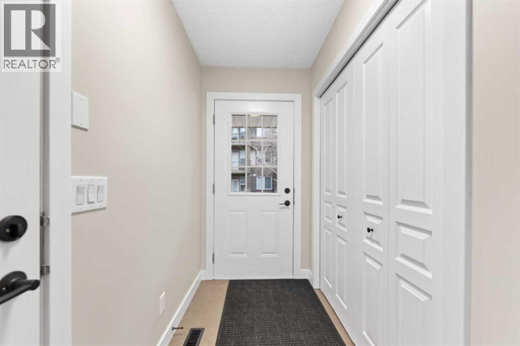 53 Panatella Road NW, Calgary, Alberta  T3K 0S7 - Photo 3 - A2302945