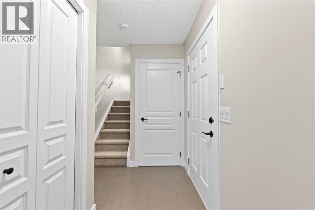 53 Panatella Road NW, Calgary, Alberta  T3K 0S7 - Photo 4 - A2302945