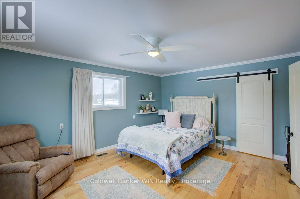 314539 6 Highway, West Grey, Ontario  N0G 1R0 - Photo 18 - X12911712