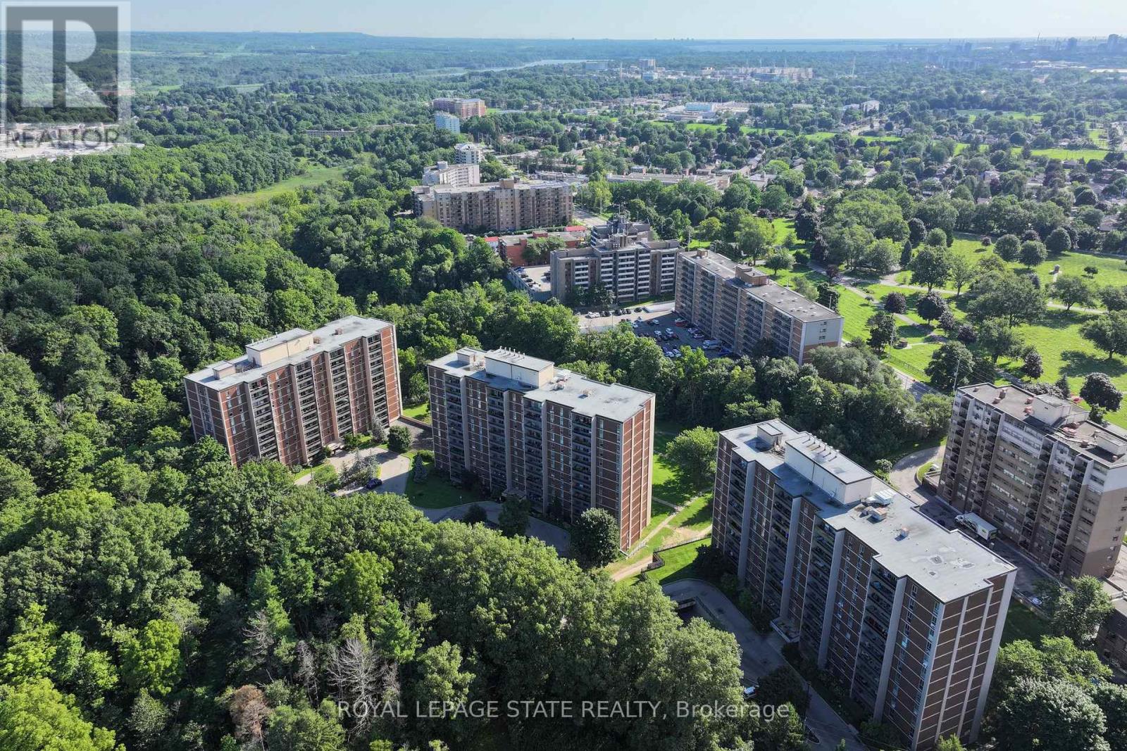 1102 - 1966 Main Street W, Hamilton, Ontario  L8S 1J6 - Photo 2 - X13040234