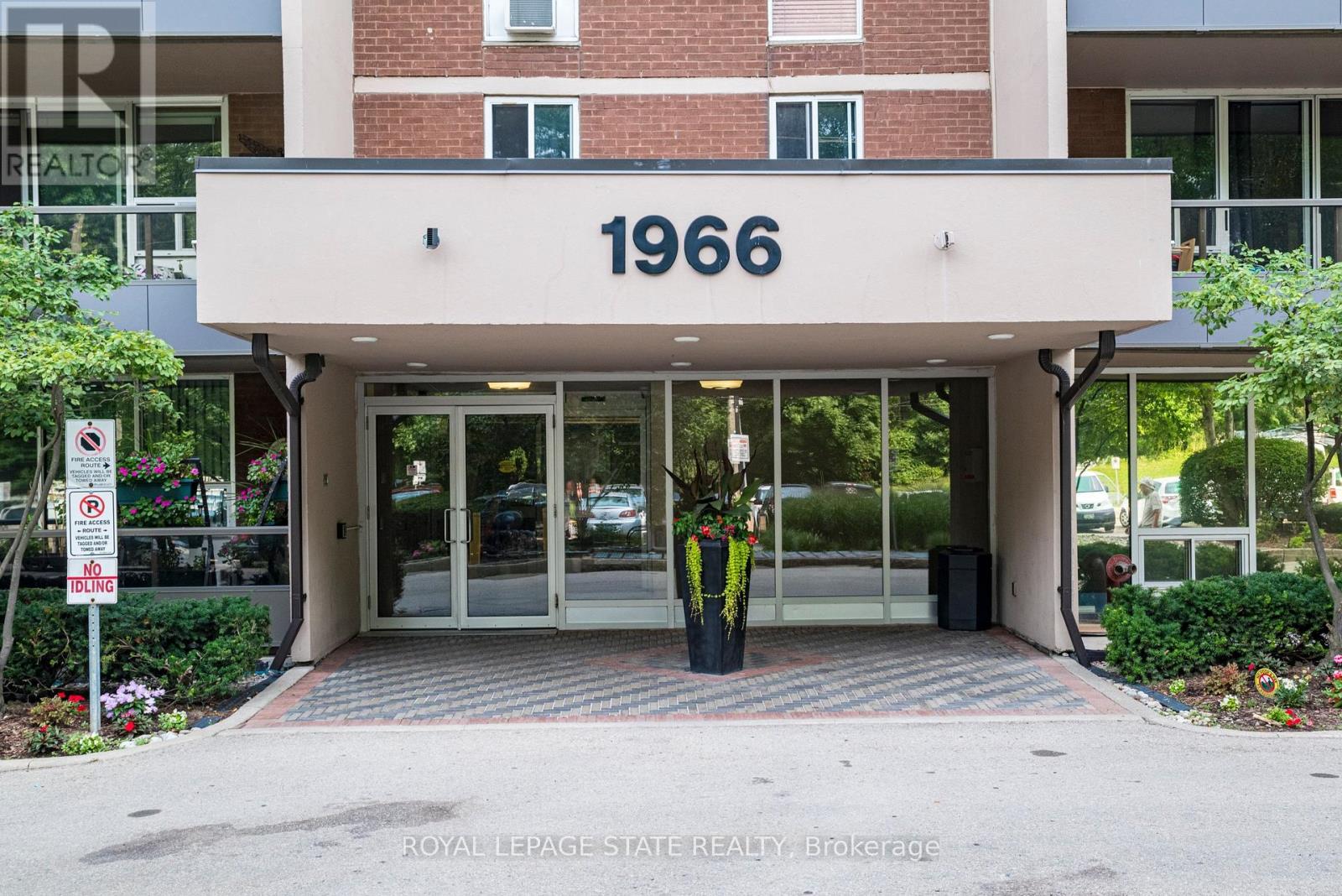1102 - 1966 Main Street W, Hamilton, Ontario  L8S 1J6 - Photo 3 - X13040234