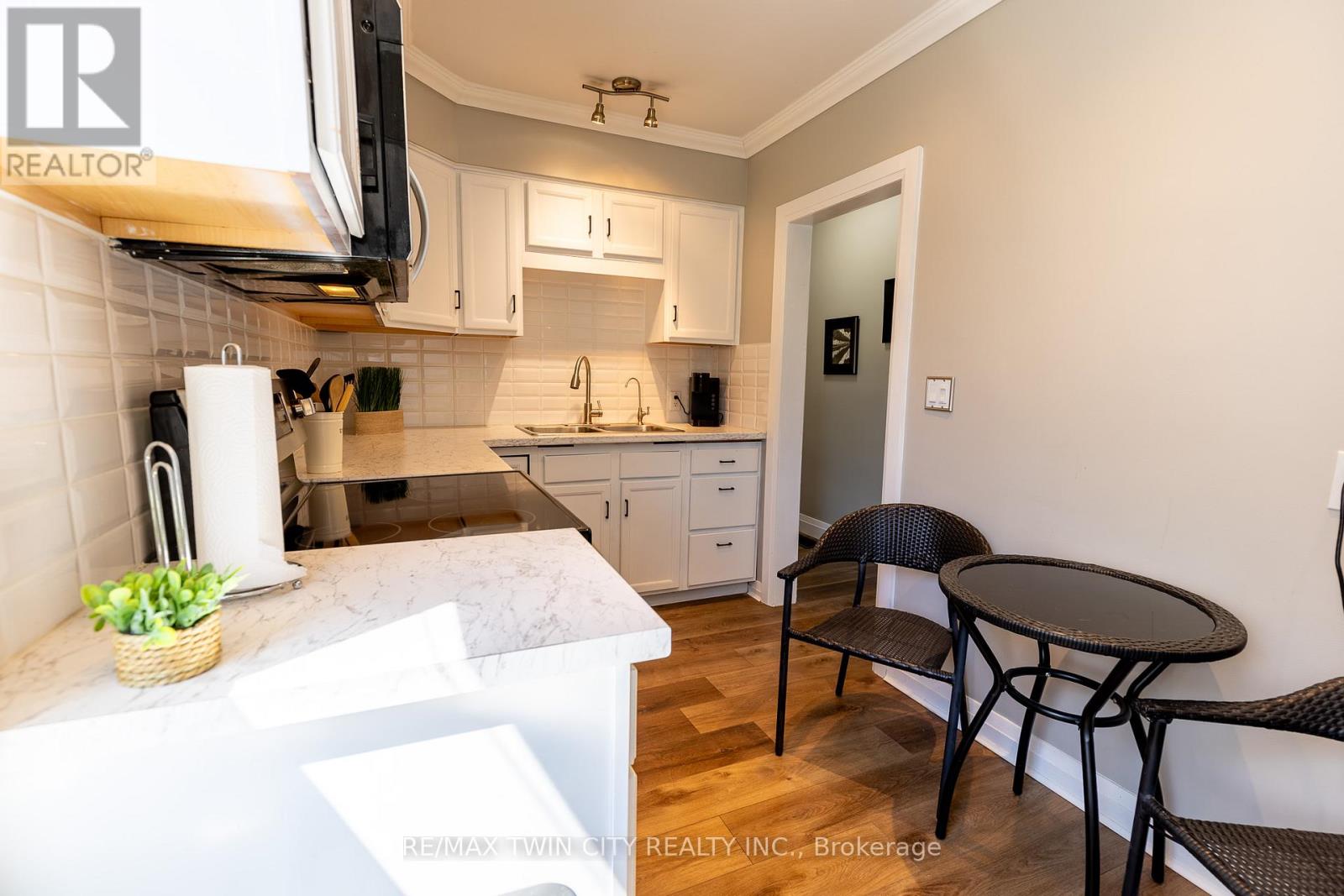 110 Lorne Crescent, Kitchener, Ontario  N2M 3Y5 - Photo 11 - X13040334