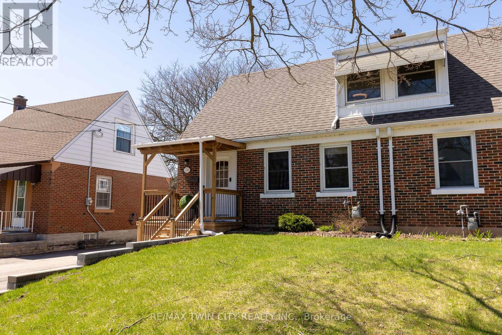 110 Lorne Crescent, Kitchener, Ontario  N2M 3Y5 - Photo 3 - X13040334