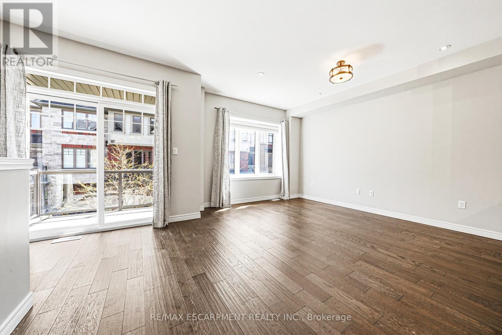 4 Bird Lane, Hamilton, Ontario  L9G 0G7 - Photo 9 - X13040372