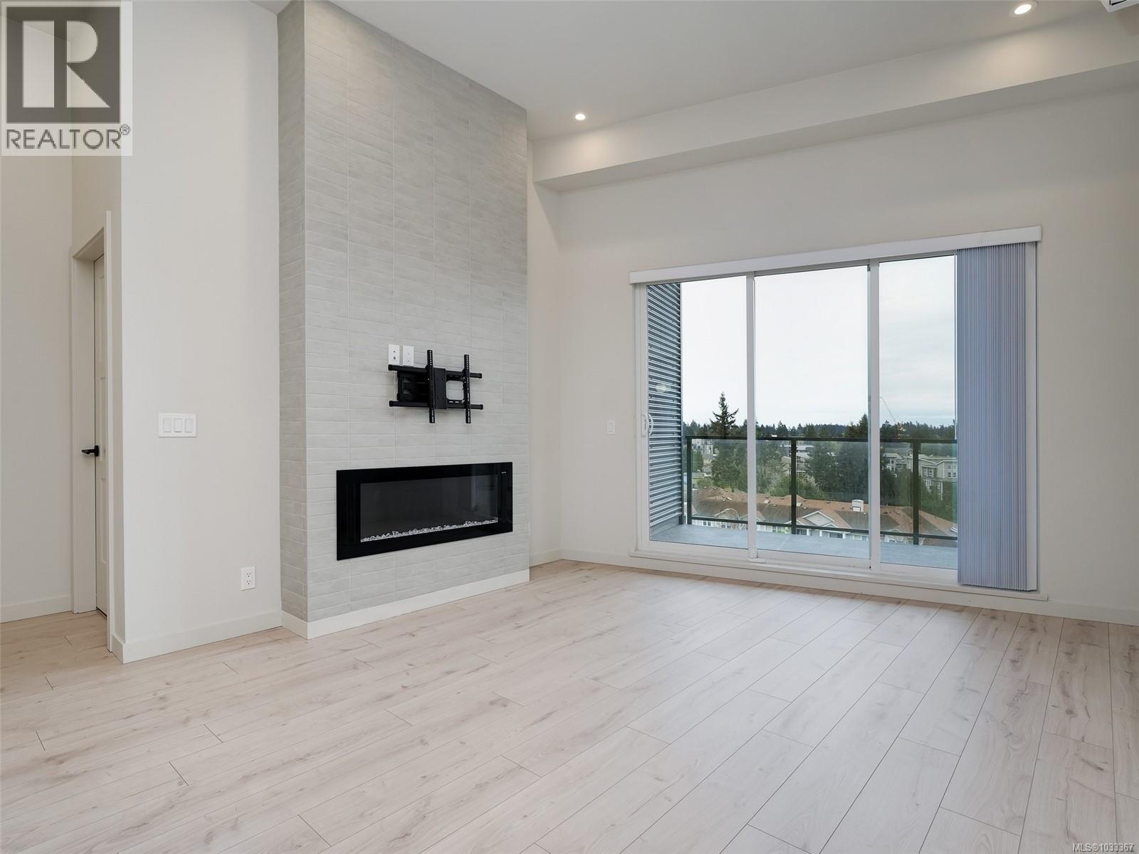 607 958 Pharoah Mews, Langford, British Columbia  V9B 7A1 - Photo 3 - 1033367