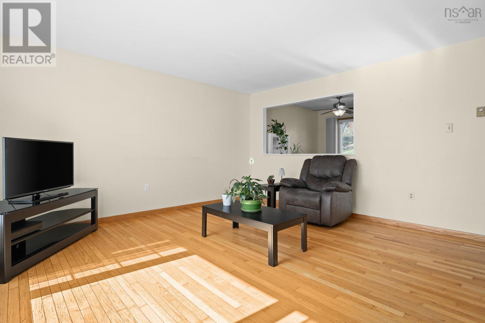 210 Churchill Downs Circle, Lower Sackville, Nova Scotia  B4E 2J7 - Photo 5 - 202608486