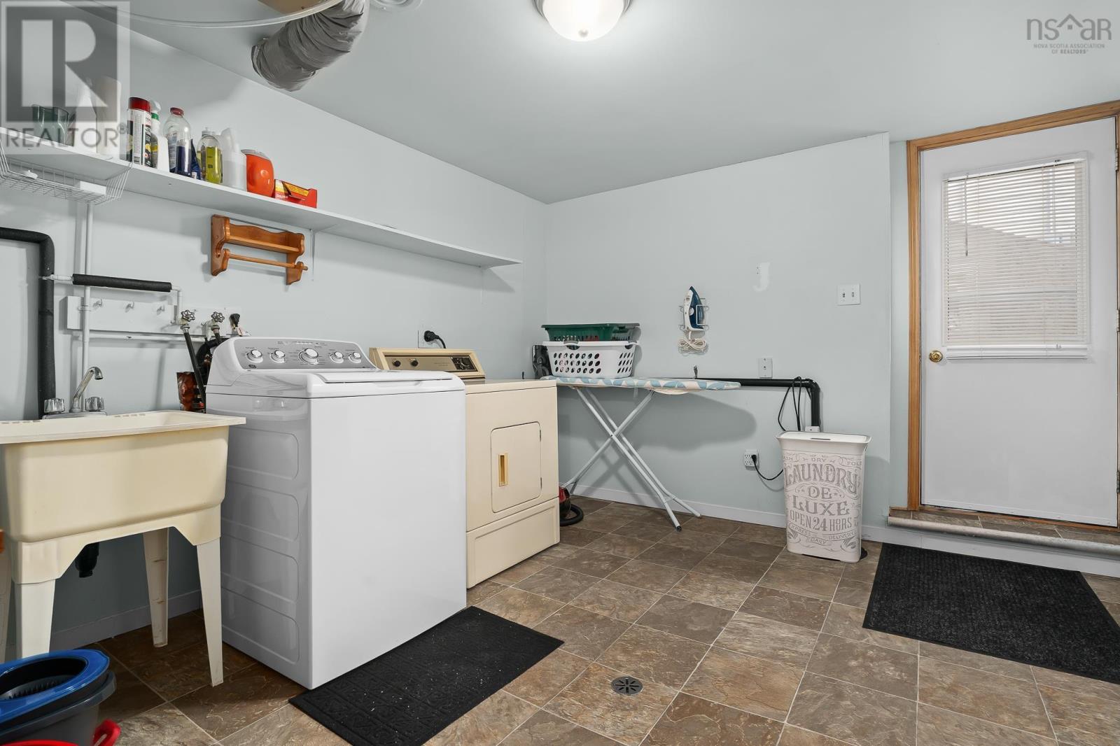 210 Churchill Downs Circle, Lower Sackville, Nova Scotia  B4E 2J7 - Photo 20 - 202608486