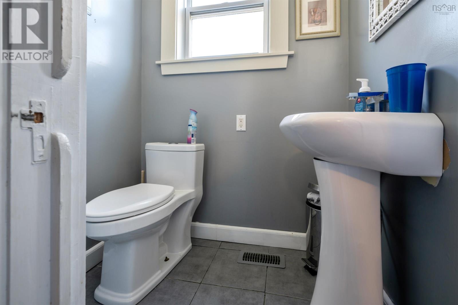 40 Clifford Street, Amherst, Nova Scotia  B4H 2G4 - Photo 14 - 202608497