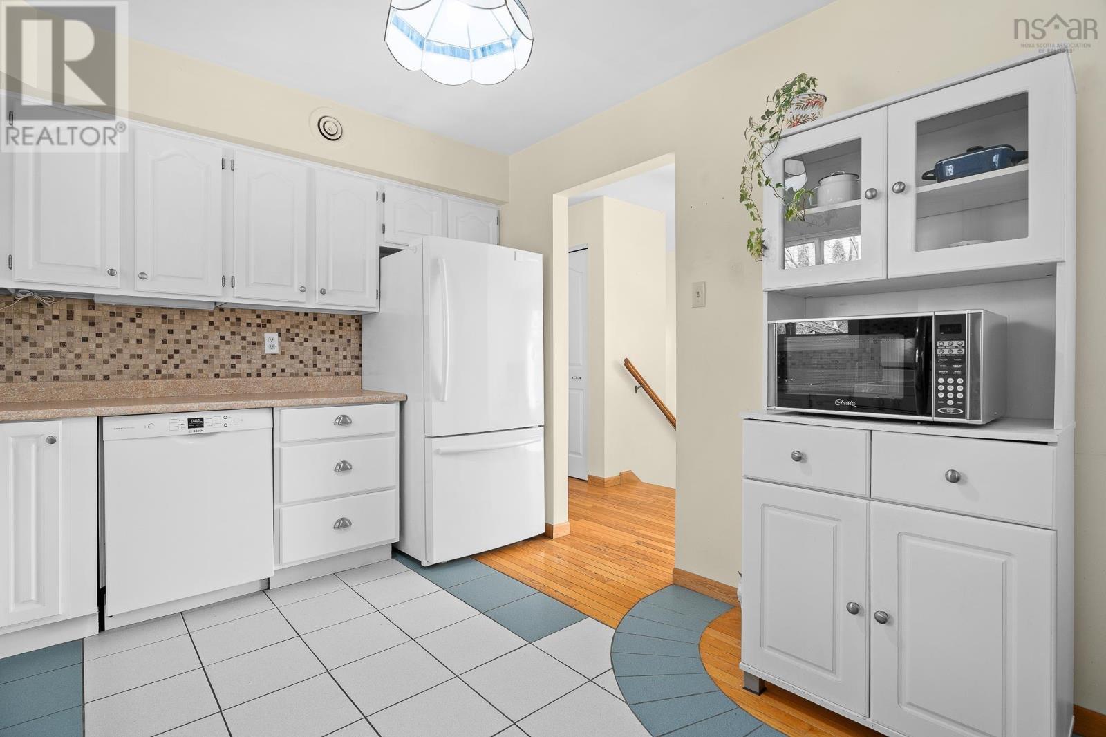 210 Churchill Downs Circle, Lower Sackville, Nova Scotia  B4E 2J7 - Photo 7 - 202608486