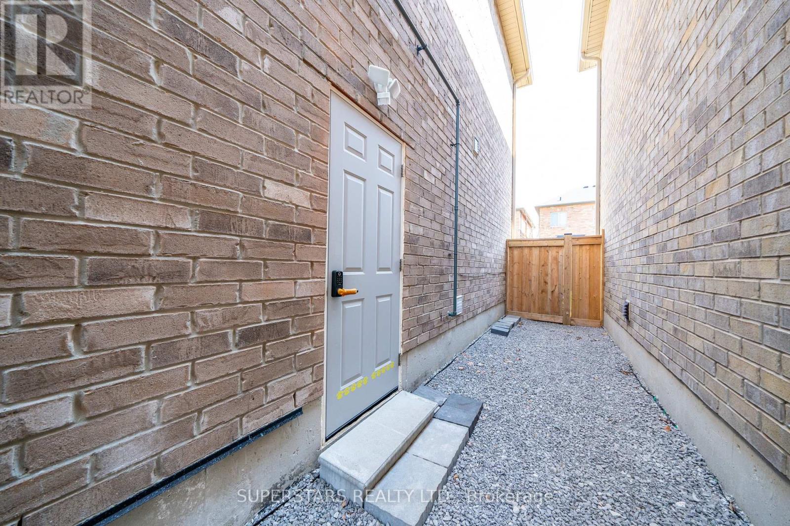 49 Birkett Way, Whitchurch-Stouffville, Ontario  L4A 4P7 - Photo 47 - N13039254