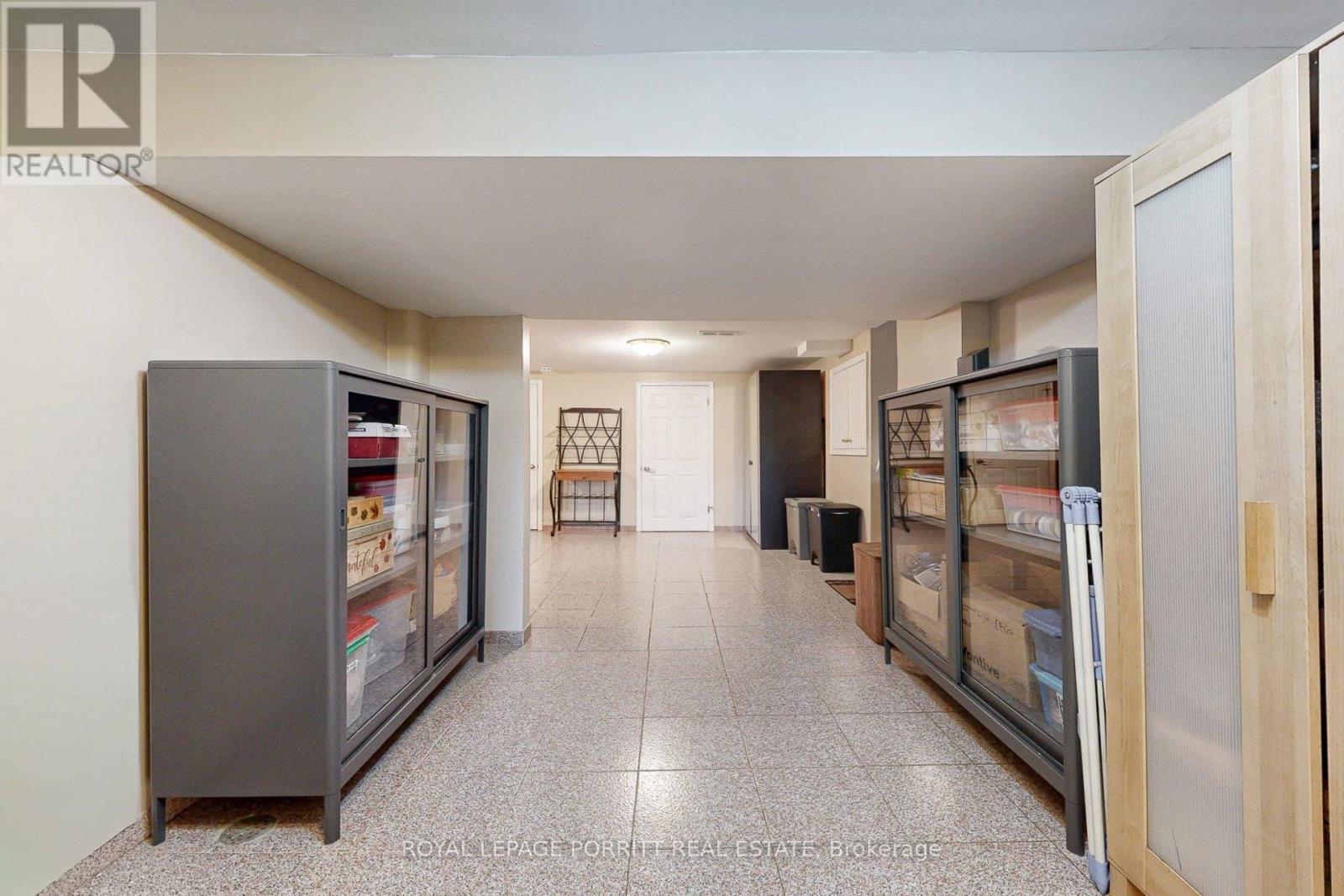 1435 Strathy Avenue, Mississauga, Ontario  L5E 2L3 - Photo 31 - W12851392