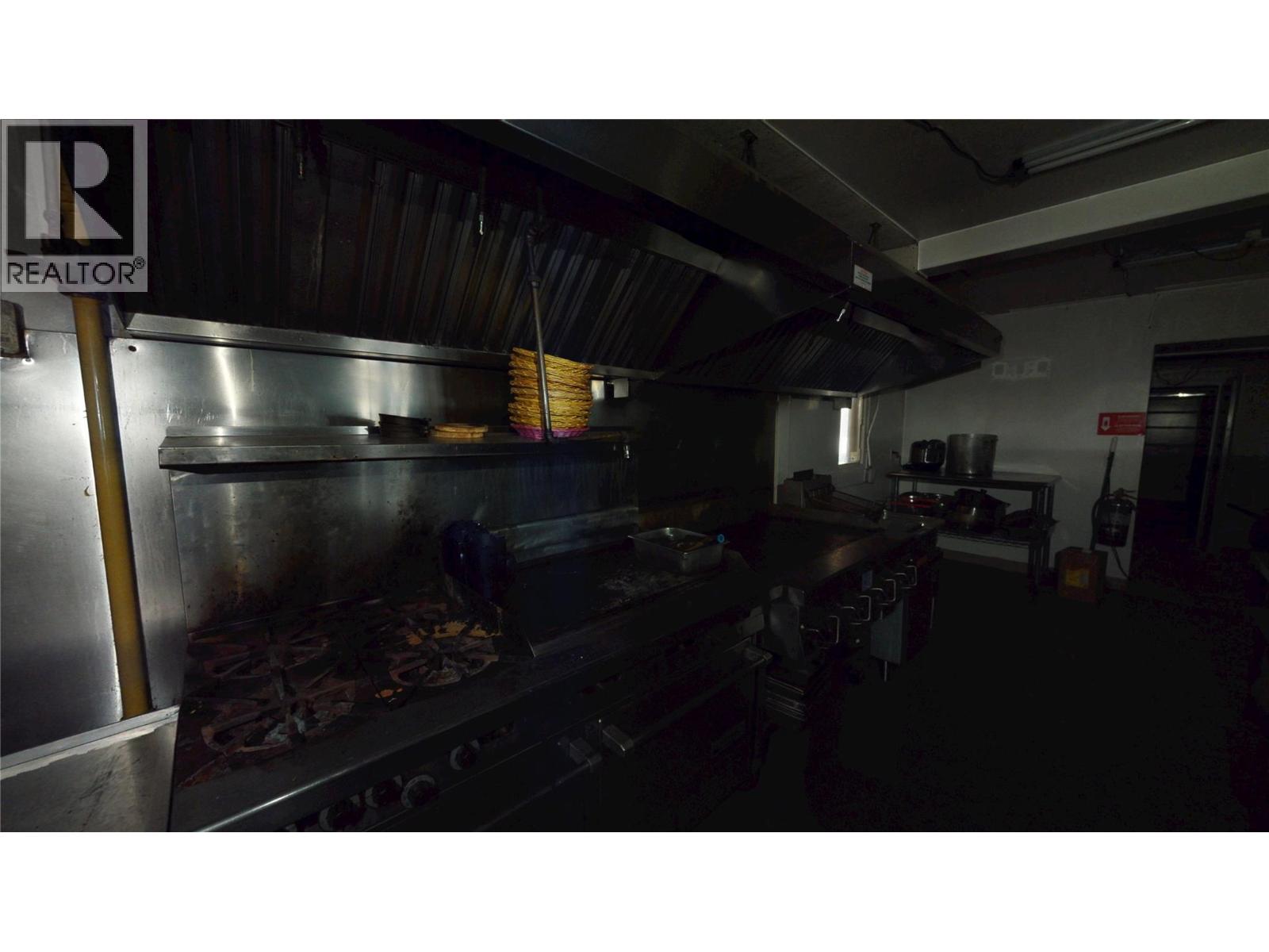 5388 93/95 Highway, Fairmont Hot Springs, British Columbia  V0A 1K4 - Photo 31 - 10384032