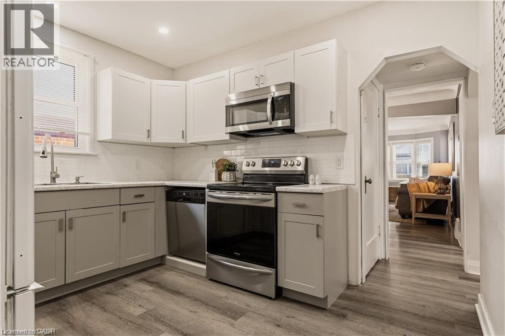 148 Huxley Avenue S, Hamilton, Ontario  L8K 2R1 - Photo 17 - 40823914