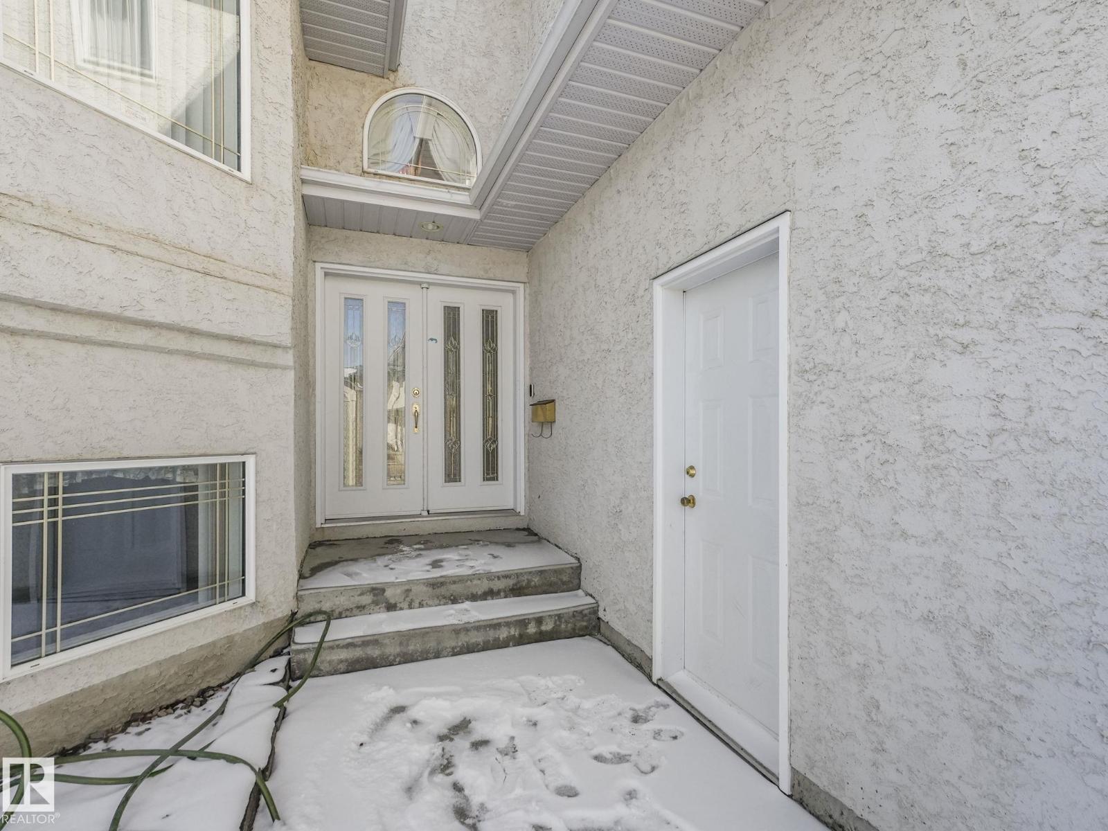 1054 Ormsby Cr Nw, Edmonton, Alberta  T5T 6J5 - Photo 3 - E4483778