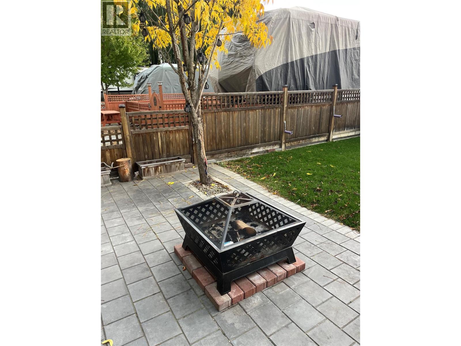 55 Cottonwood Drive N, Lee Creek, British Columbia  V0E 1M4 - Photo 16 - 10384755