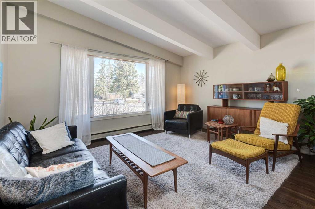 92 Chinook Drive SW, Calgary, Alberta  T2V 2P9 - Photo 3 - A2304187