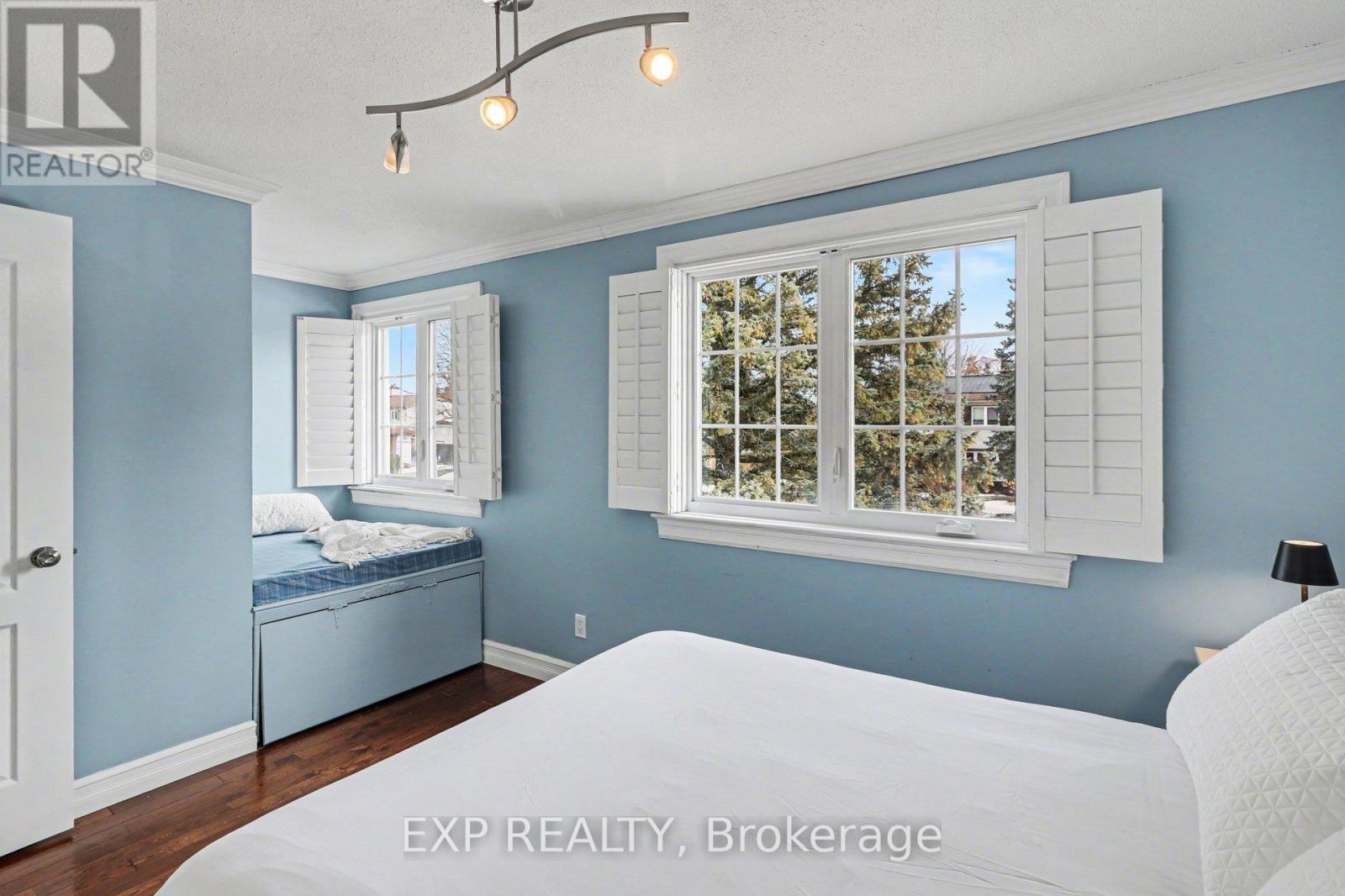 1528 Missyabit Drive, Ottawa, Ontario  K1E 2M6 - Photo 24 - X12920670