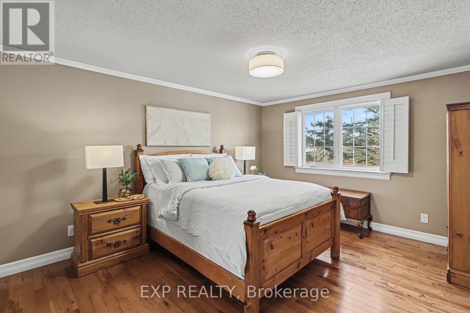 1528 Missyabit Drive, Ottawa, Ontario  K1E 2M6 - Photo 18 - X12920670