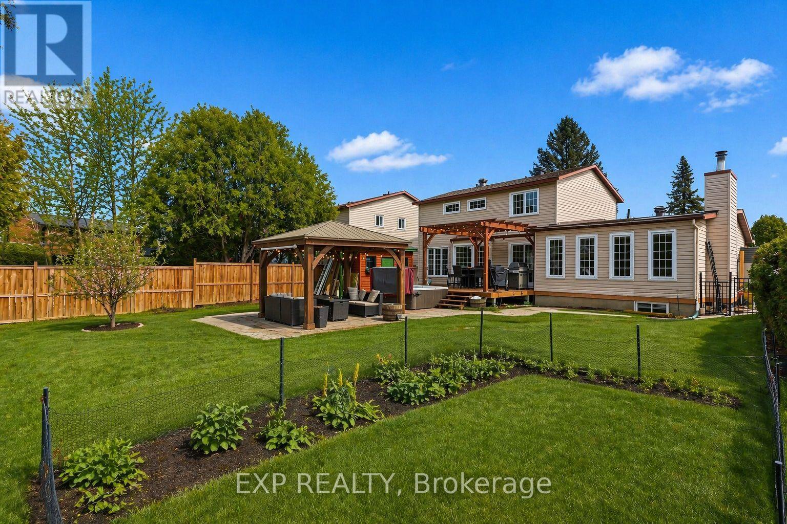 1528 Missyabit Drive, Ottawa, Ontario  K1E 2M6 - Photo 35 - X12920670