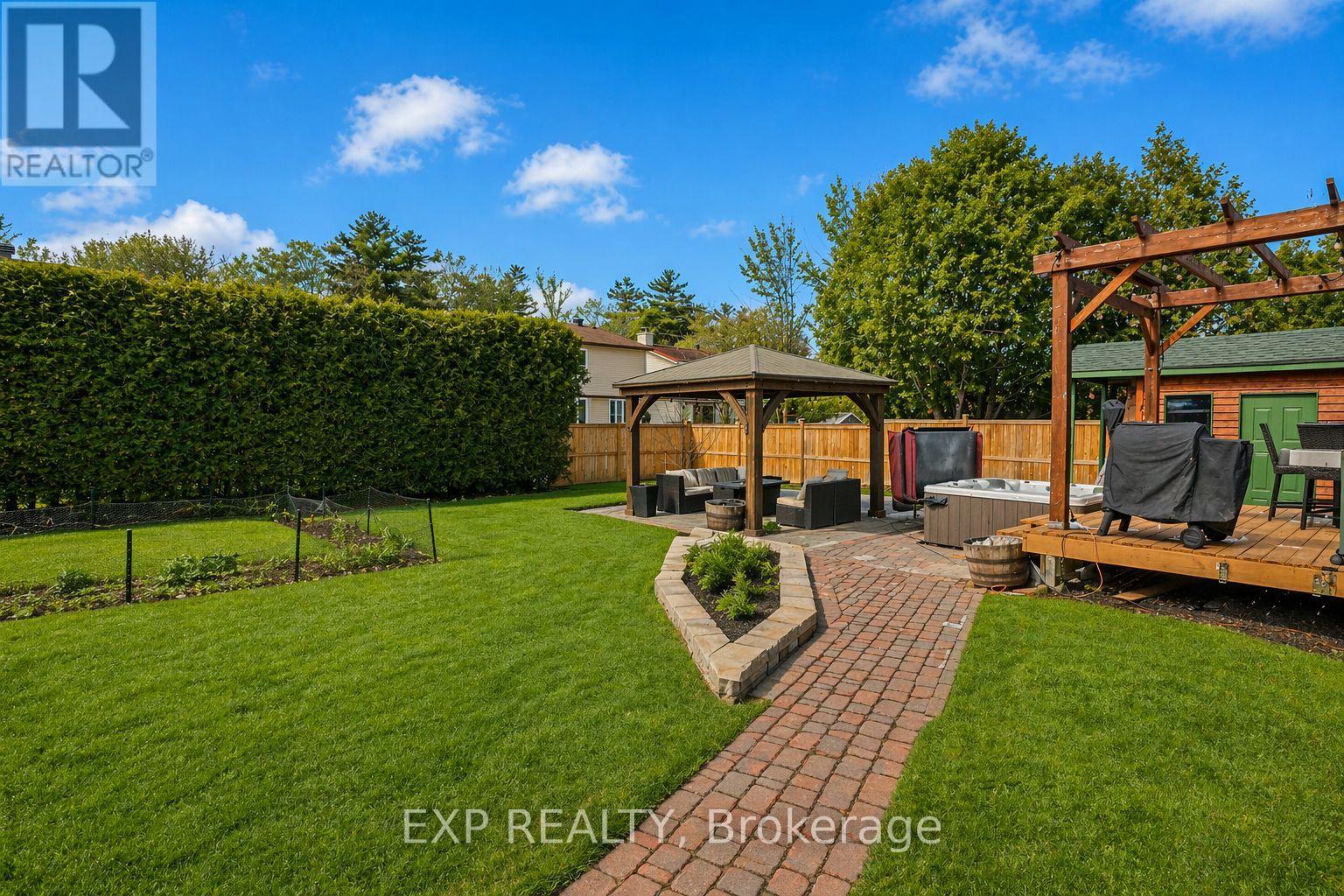 1528 Missyabit Drive, Ottawa, Ontario  K1E 2M6 - Photo 34 - X12920670