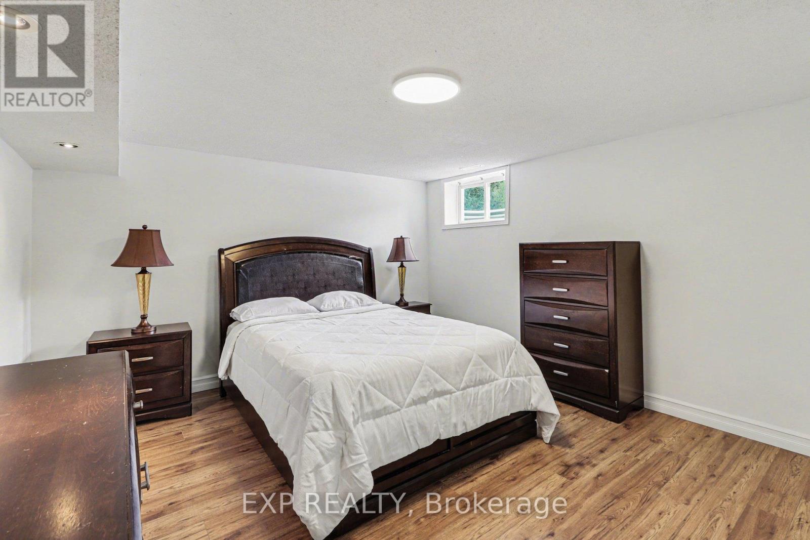 1528 Missyabit Drive, Ottawa, Ontario  K1E 2M6 - Photo 28 - X12920670