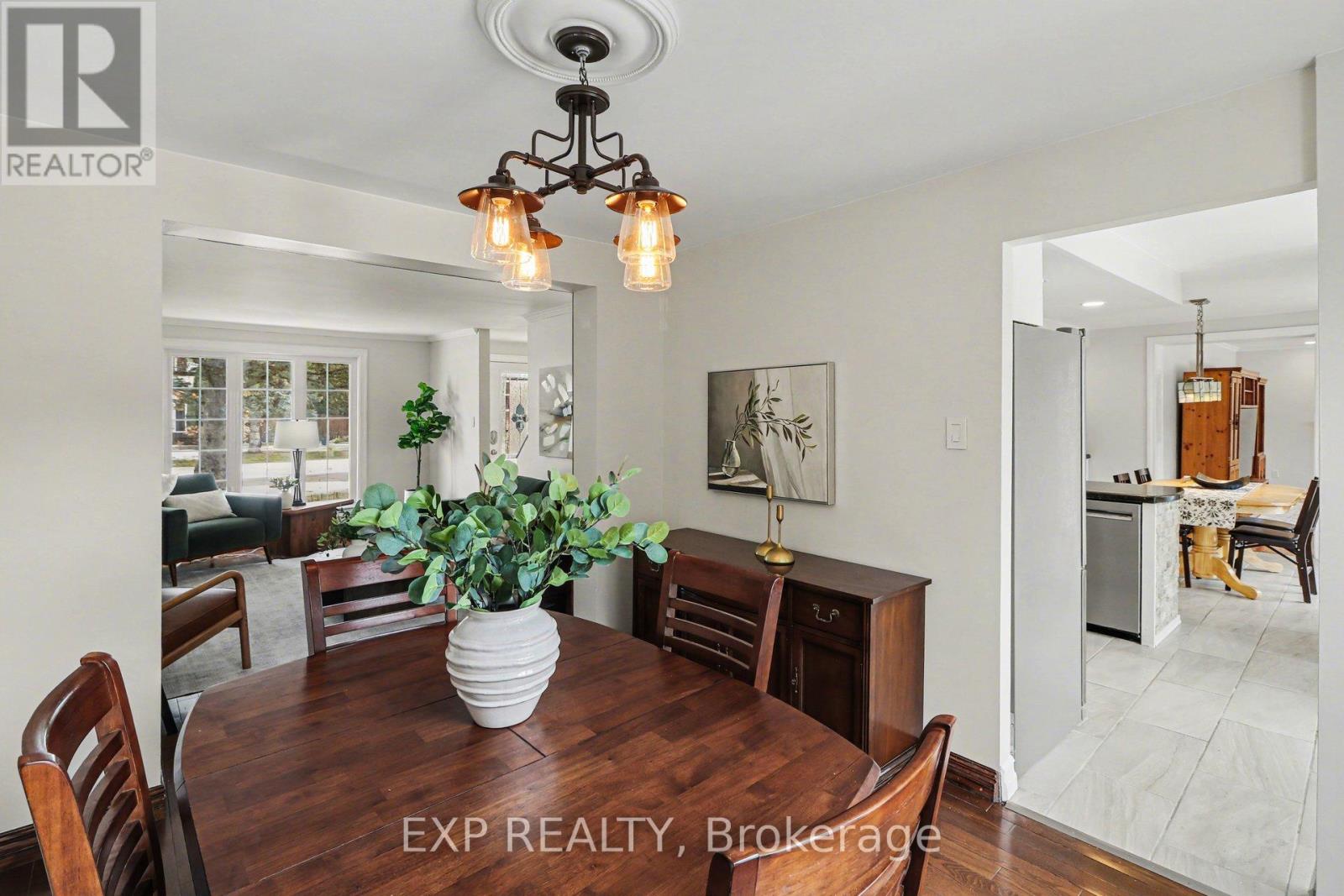 1528 Missyabit Drive, Ottawa, Ontario  K1E 2M6 - Photo 9 - X12920670