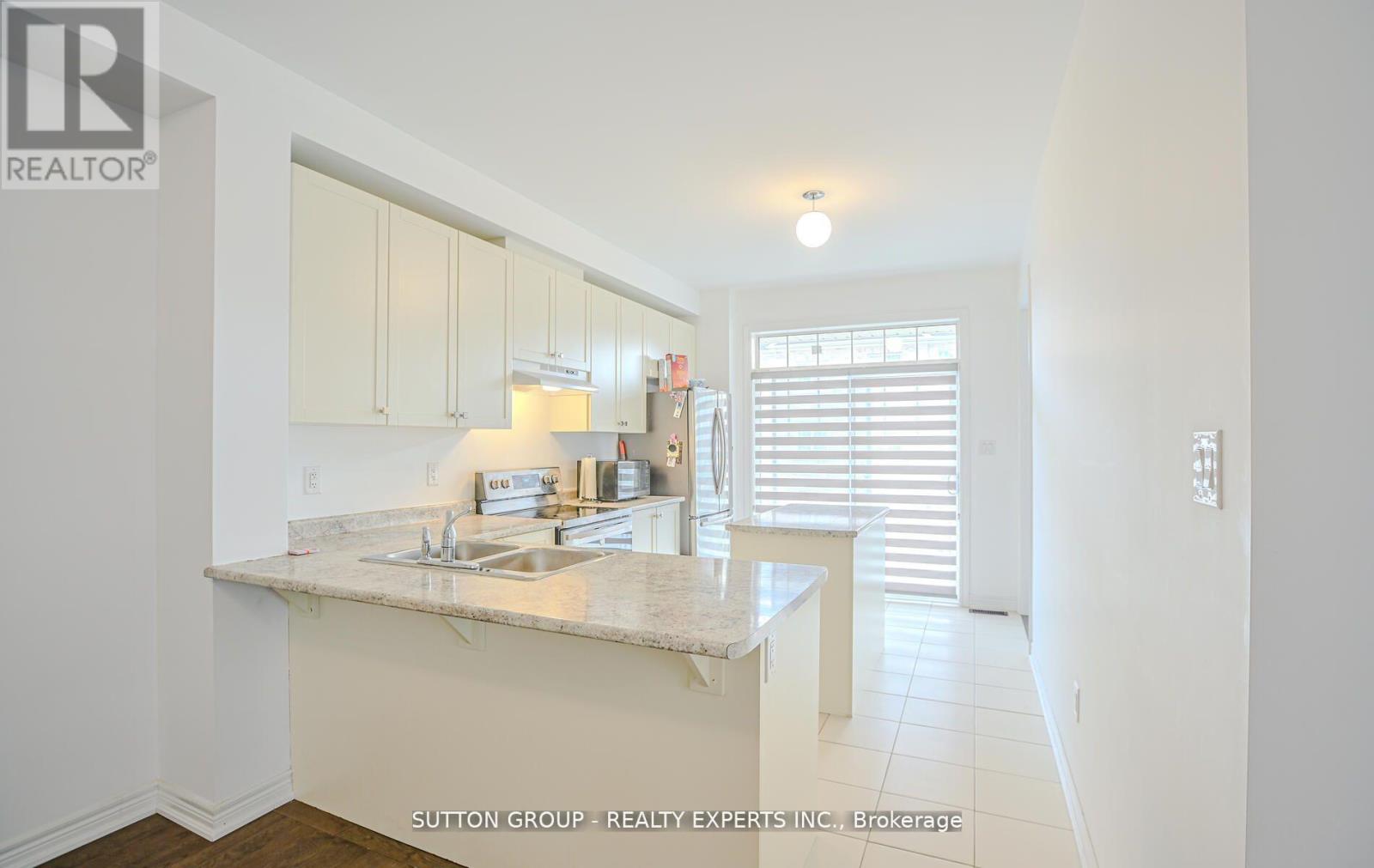 65 Fruitvale Circle, Brampton, Ontario  L0P 1N0 - Photo 13 - W12976550