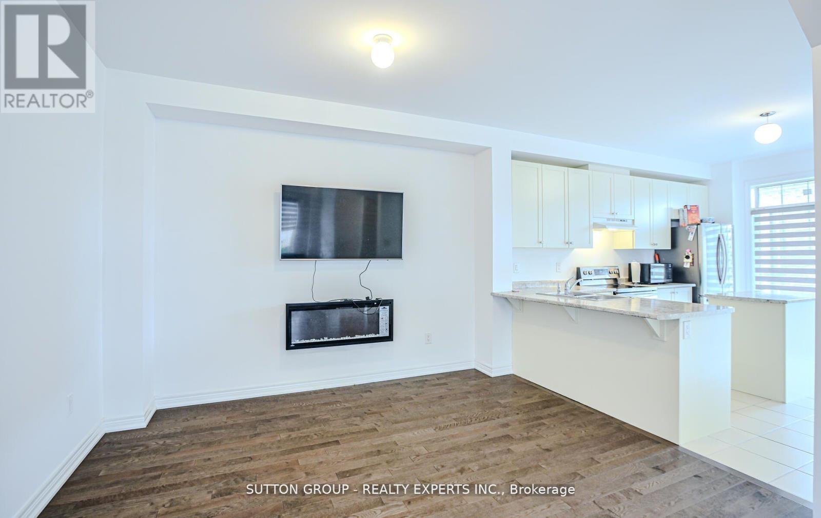 65 Fruitvale Circle, Brampton, Ontario  L0P 1N0 - Photo 12 - W12976550