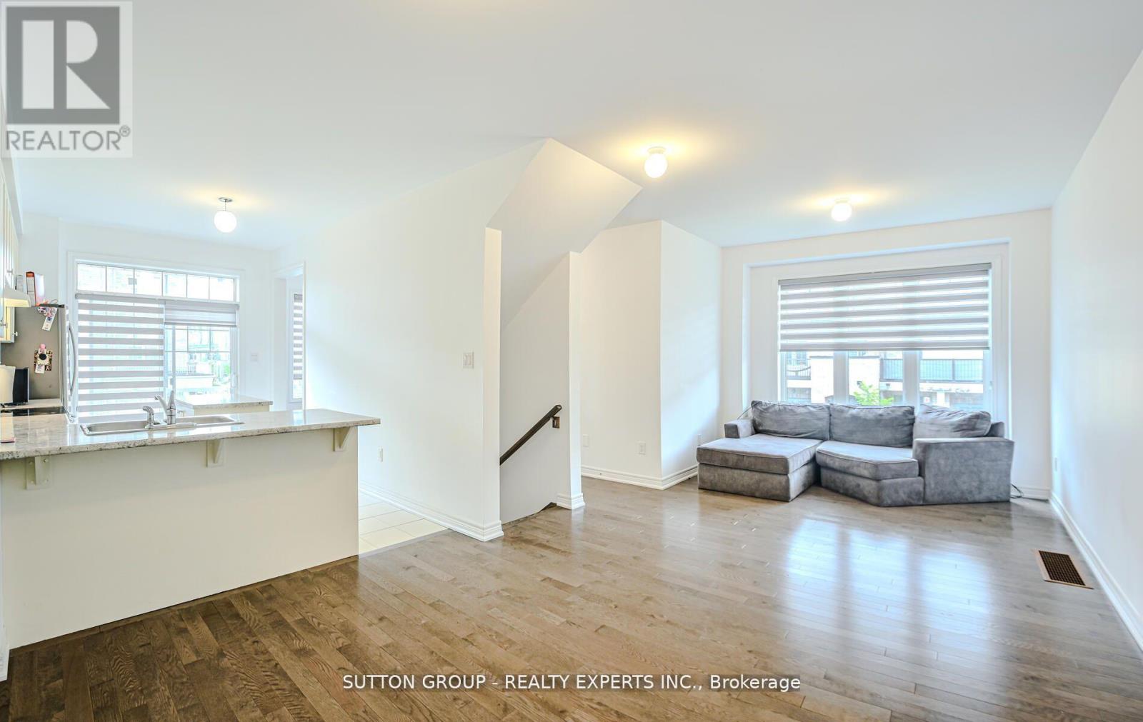 65 Fruitvale Circle, Brampton, Ontario  L0P 1N0 - Photo 10 - W12976550