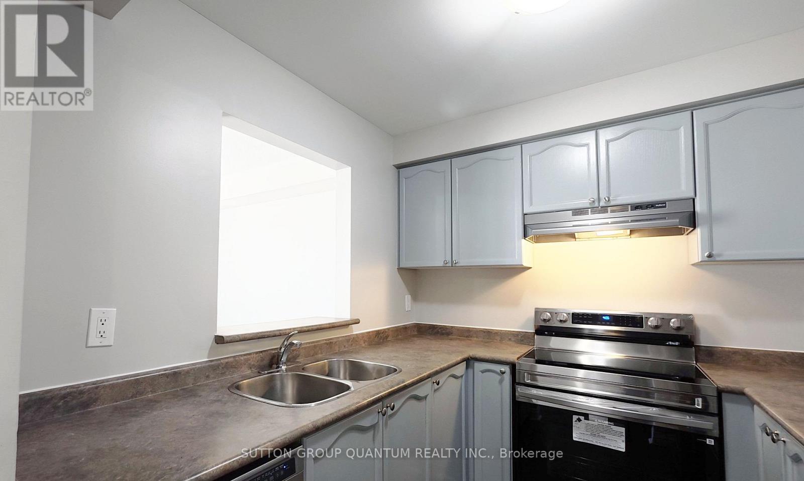 4422 Fairview Street, Burlington, Ontario  L7L 6S8 - Photo 5 - W13032492