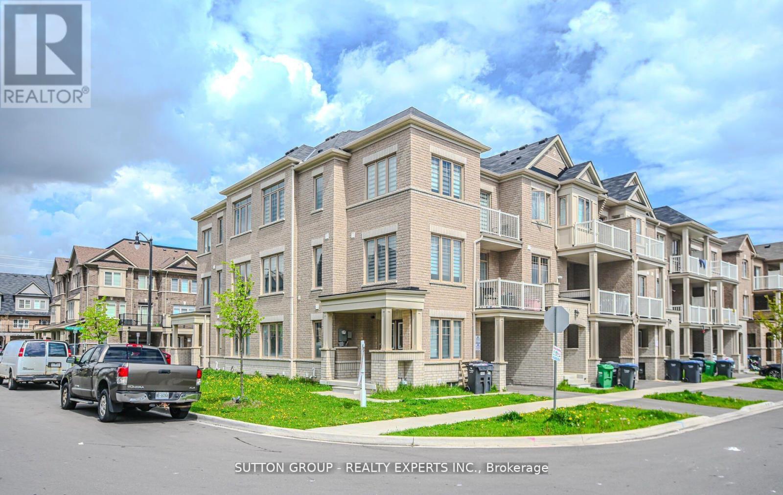 65 Fruitvale Circle, Brampton, Ontario  L0P 1N0 - Photo 5 - W12976550