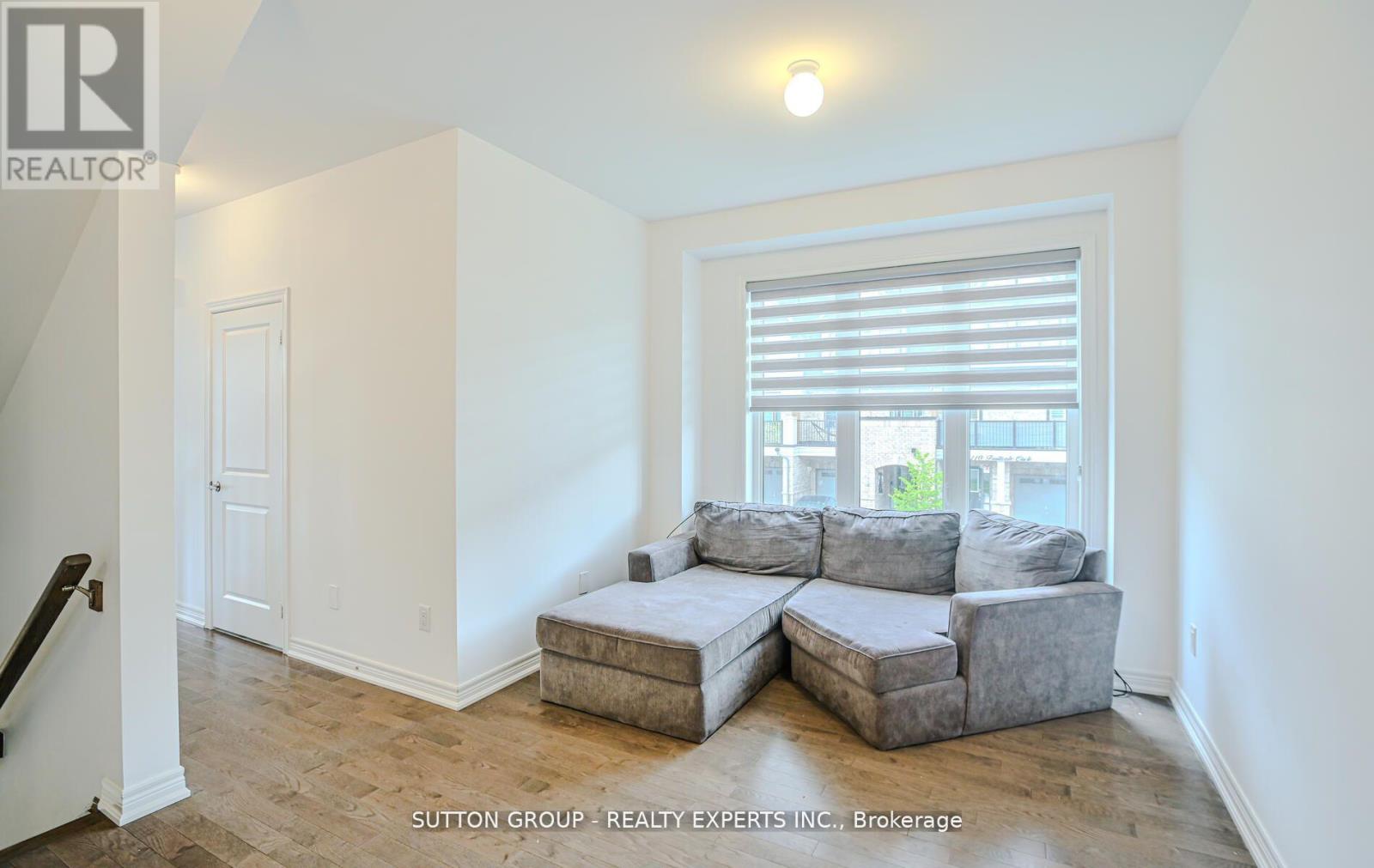 65 Fruitvale Circle, Brampton, Ontario  L0P 1N0 - Photo 9 - W12976550