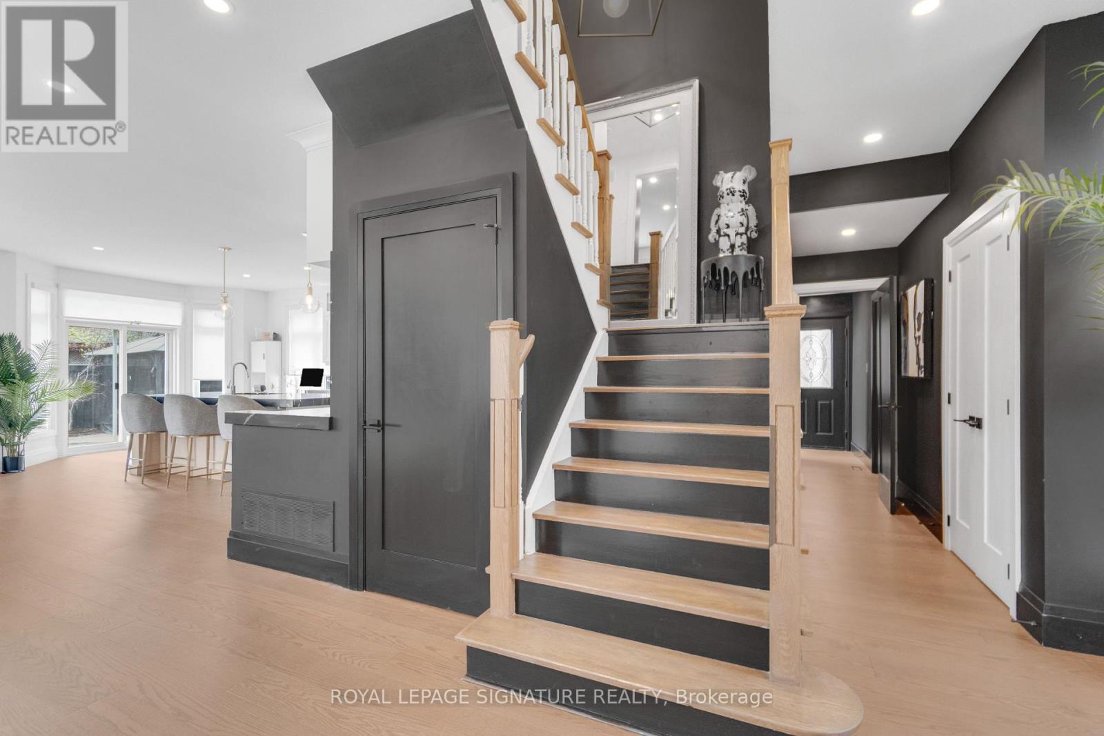 2324 Hilltop Lane, Oakville, Ontario  L6M 3M8 - Photo 16 - W13035778