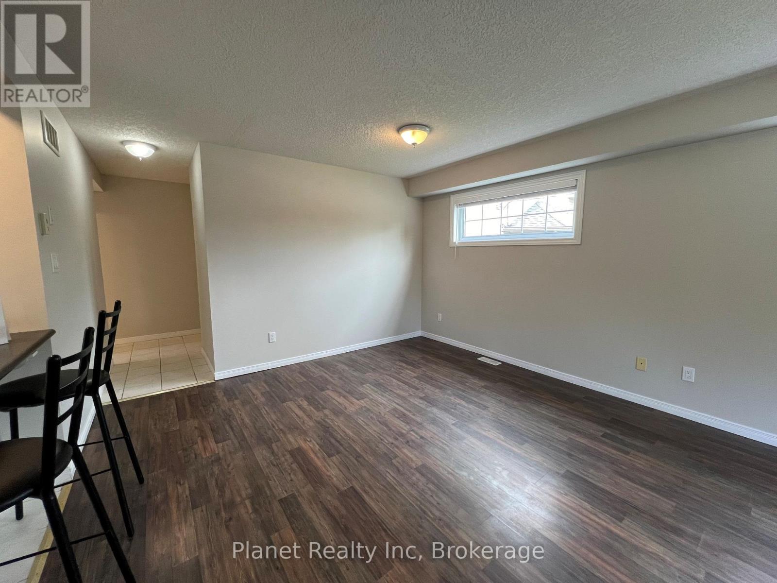 32 Floral Drive, Guelph, Ontario  N1G 1R1 - Photo 2 - X13040516