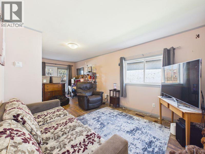 216 3rd Avenue S, Cranbrook, British Columbia  V1C 2B7 - Photo 12 - 10383669