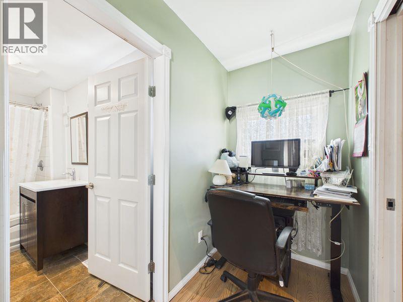 216 3rd Avenue S, Cranbrook, British Columbia  V1C 2B7 - Photo 14 - 10383669