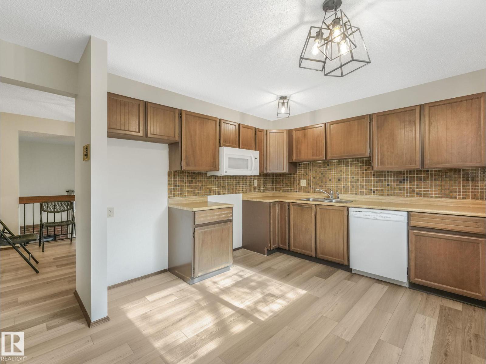 33 Glaewyn, St. Albert, Alberta  T8N 2S5 - Photo 14 - E4484000