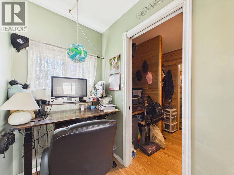 216 3rd Avenue S, Cranbrook, British Columbia  V1C 2B7 - Photo 15 - 10383669