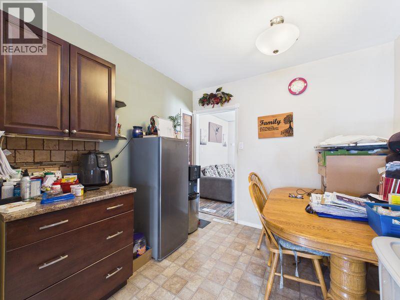 216 3rd Avenue S, Cranbrook, British Columbia  V1C 2B7 - Photo 7 - 10383669