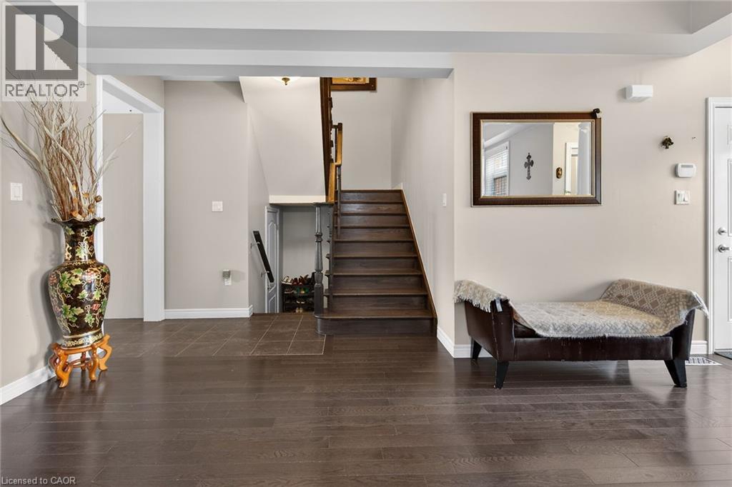 44 Matteo Trail, Hamilton, Ontario  L9B 0E6 - Photo 12 - 40821323