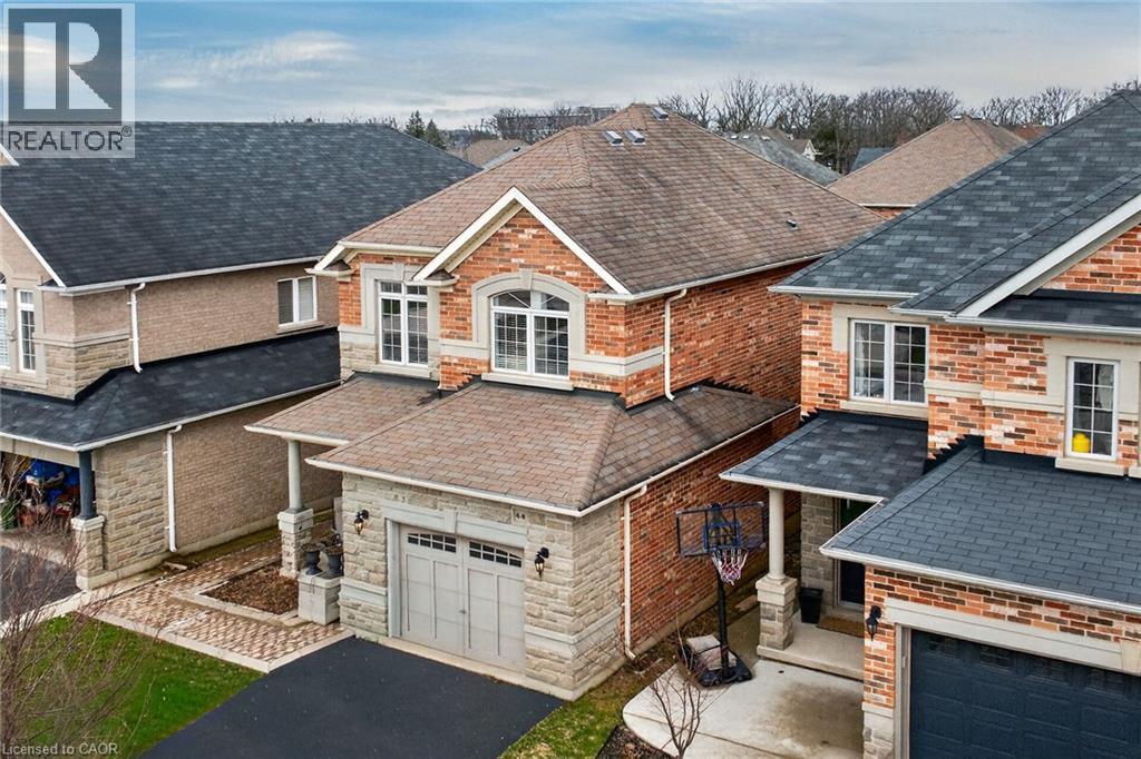 44 Matteo Trail, Hamilton, Ontario  L9B 0E6 - Photo 3 - 40821323