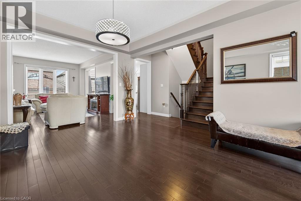 44 Matteo Trail, Hamilton, Ontario  L9B 0E6 - Photo 11 - 40821323