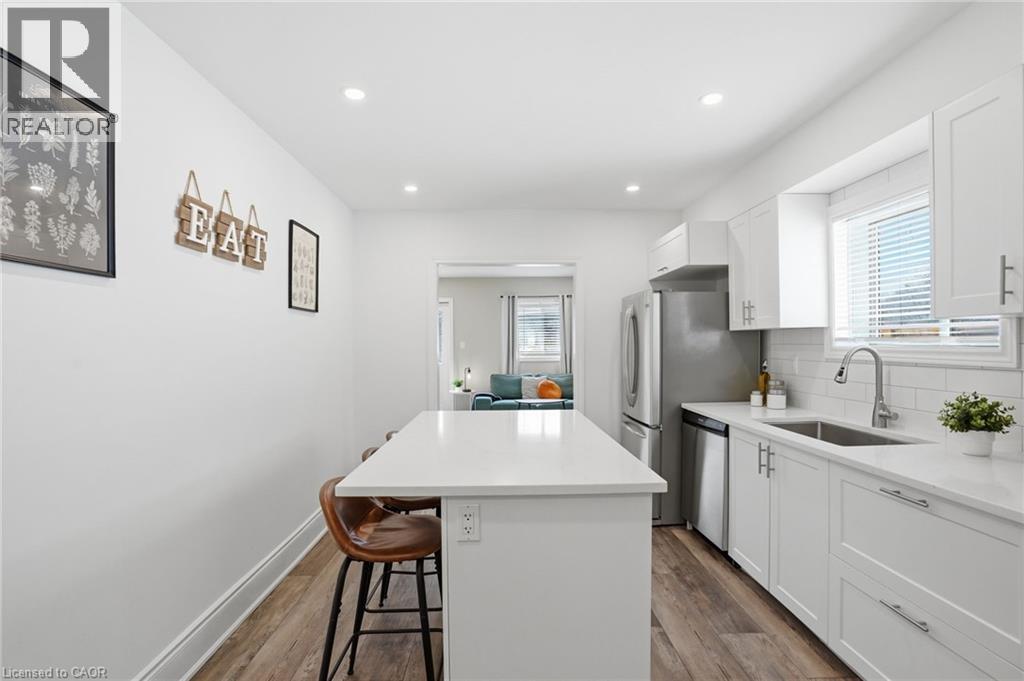 390 Hunter Street W, Hamilton, Ontario  L8P 1S9 - Photo 8 - 40823035