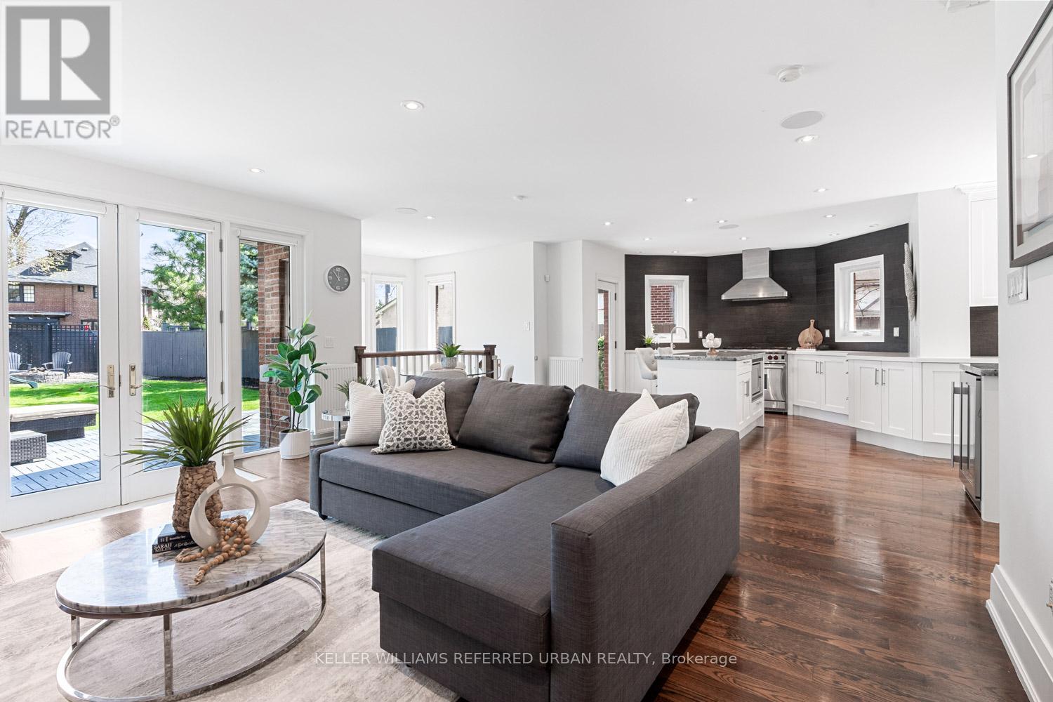 5 Lawrence Crescent, Toronto, Ontario  M4N 1M9 - Photo 10 - C13040522