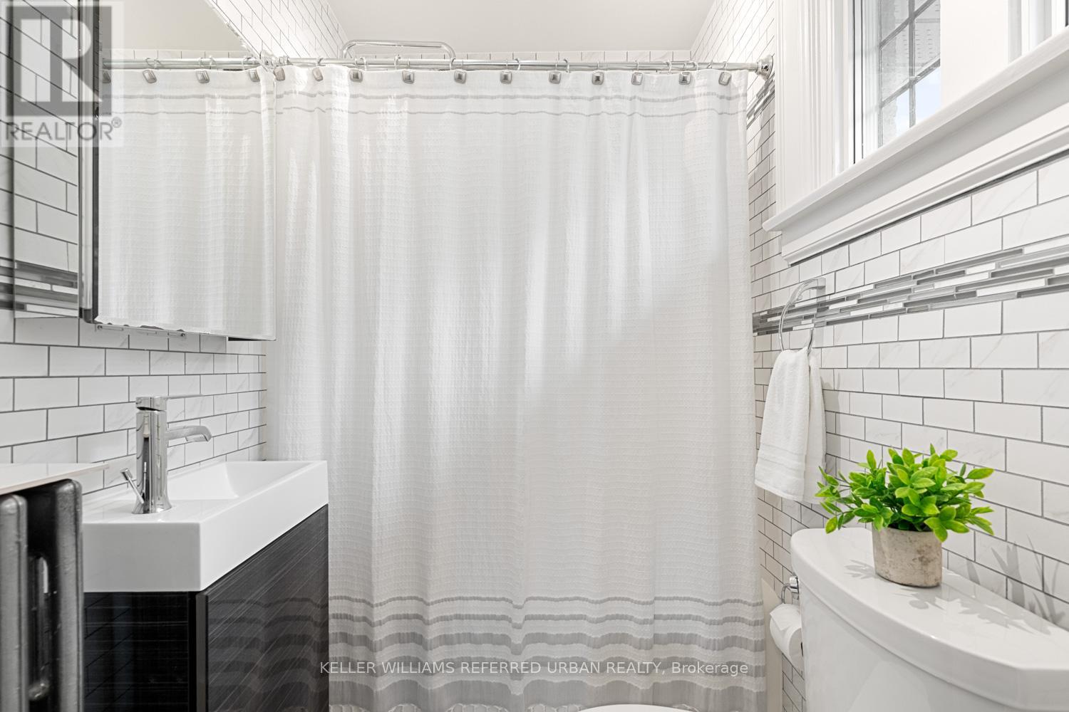 5 Lawrence Crescent, Toronto, Ontario  M4N 1M9 - Photo 26 - C13040522