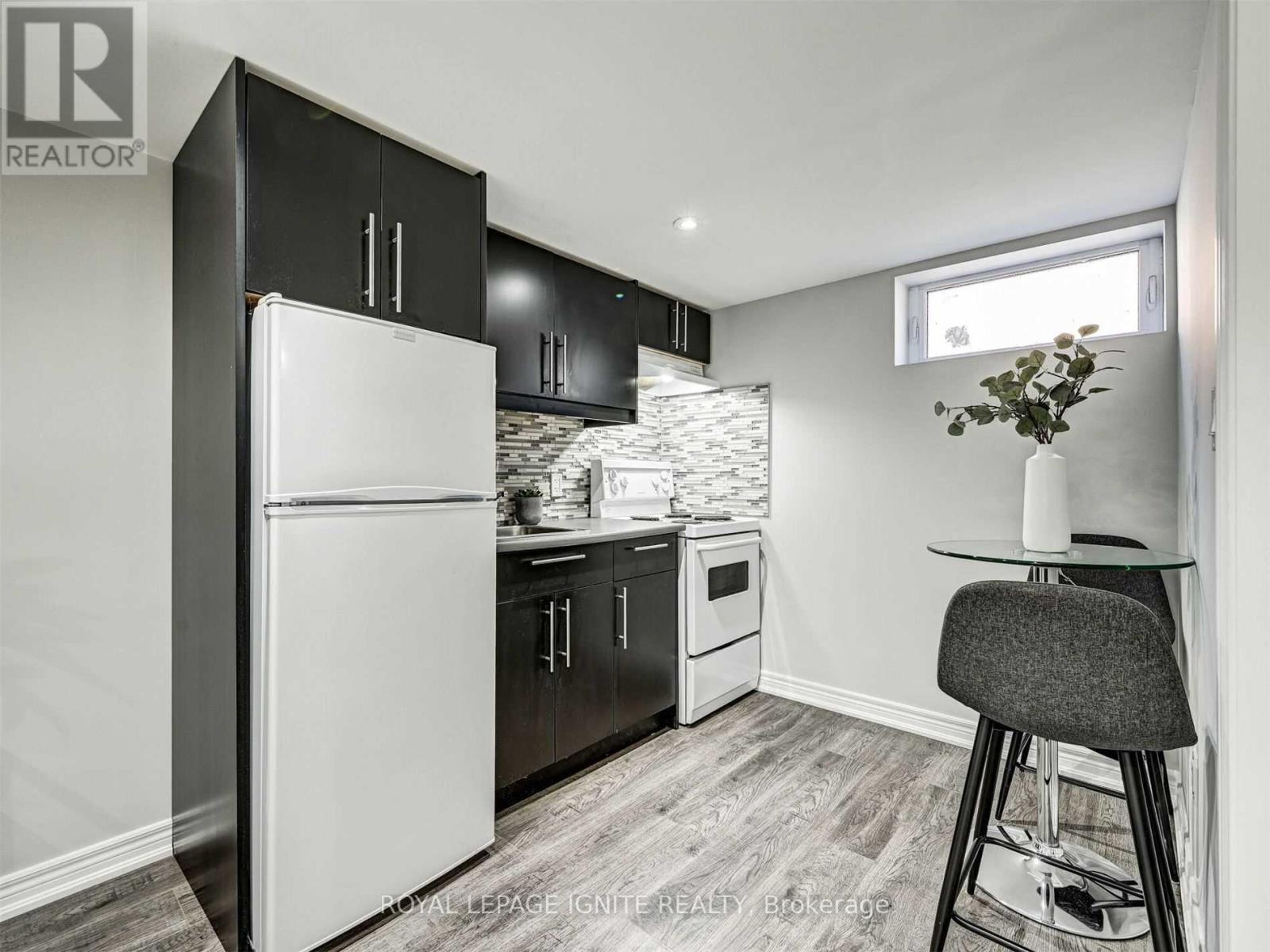 Bsmt Studio - 106 Gilroy Drive, Toronto, Ontario  M1P 2A1 - Photo 7 - E13040478