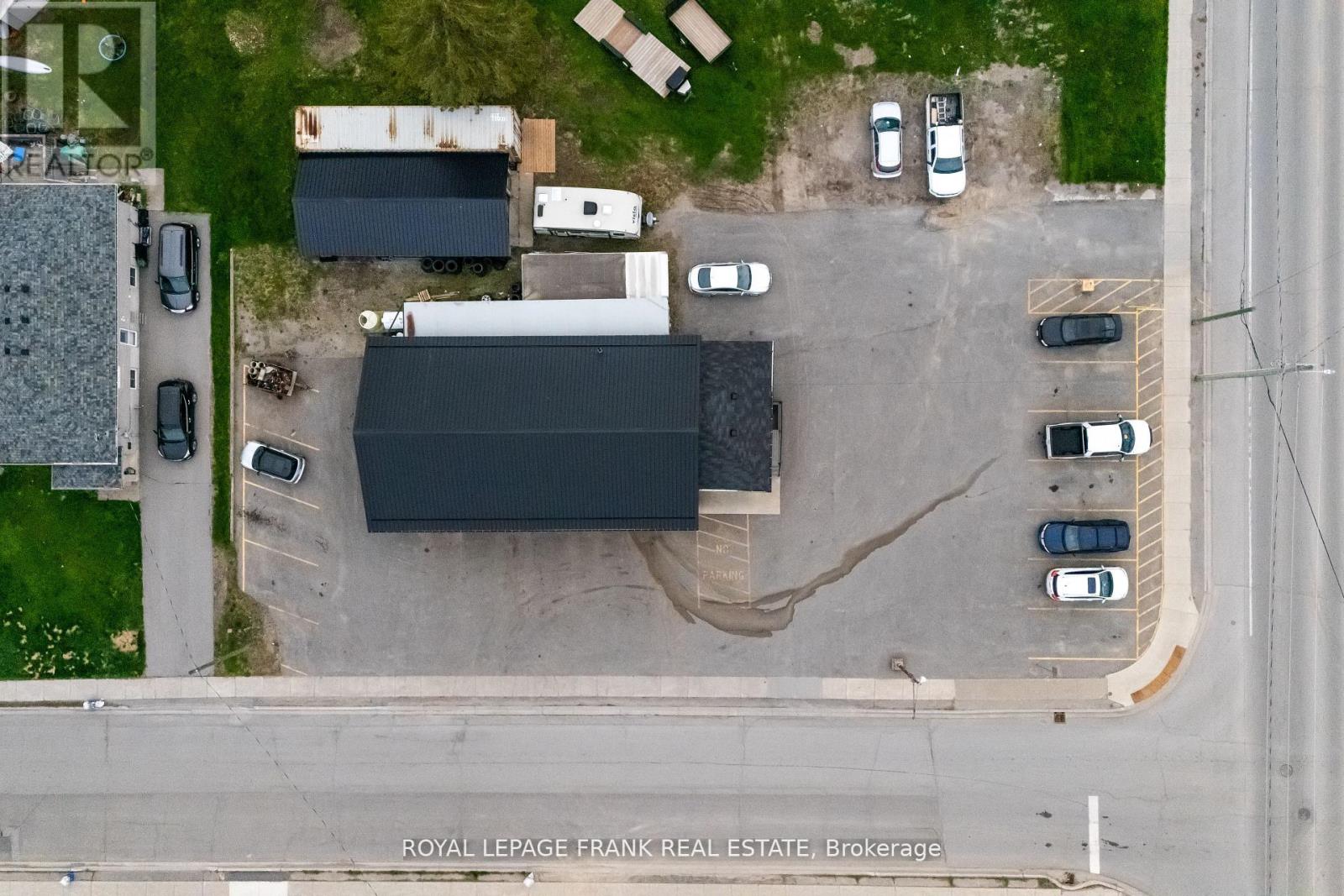 118 Queen Street, Kawartha Lakes, Ontario  K9V 1G9 - Photo 4 - X12692544