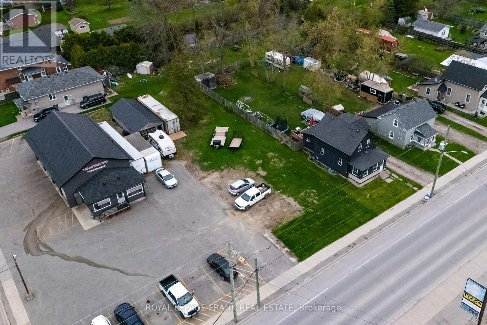 118 Queen Street, Kawartha Lakes, Ontario  K9V 4R3 - Photo 3 - X12692558