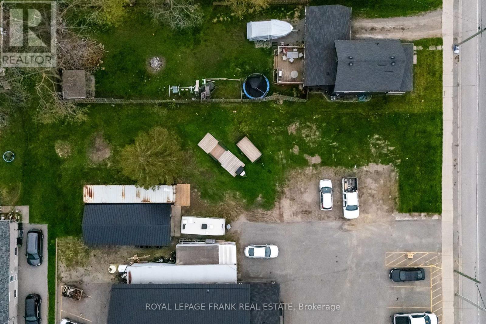 118 Queen Street, Kawartha Lakes, Ontario  K9V 4R3 - Photo 1 - X12692558